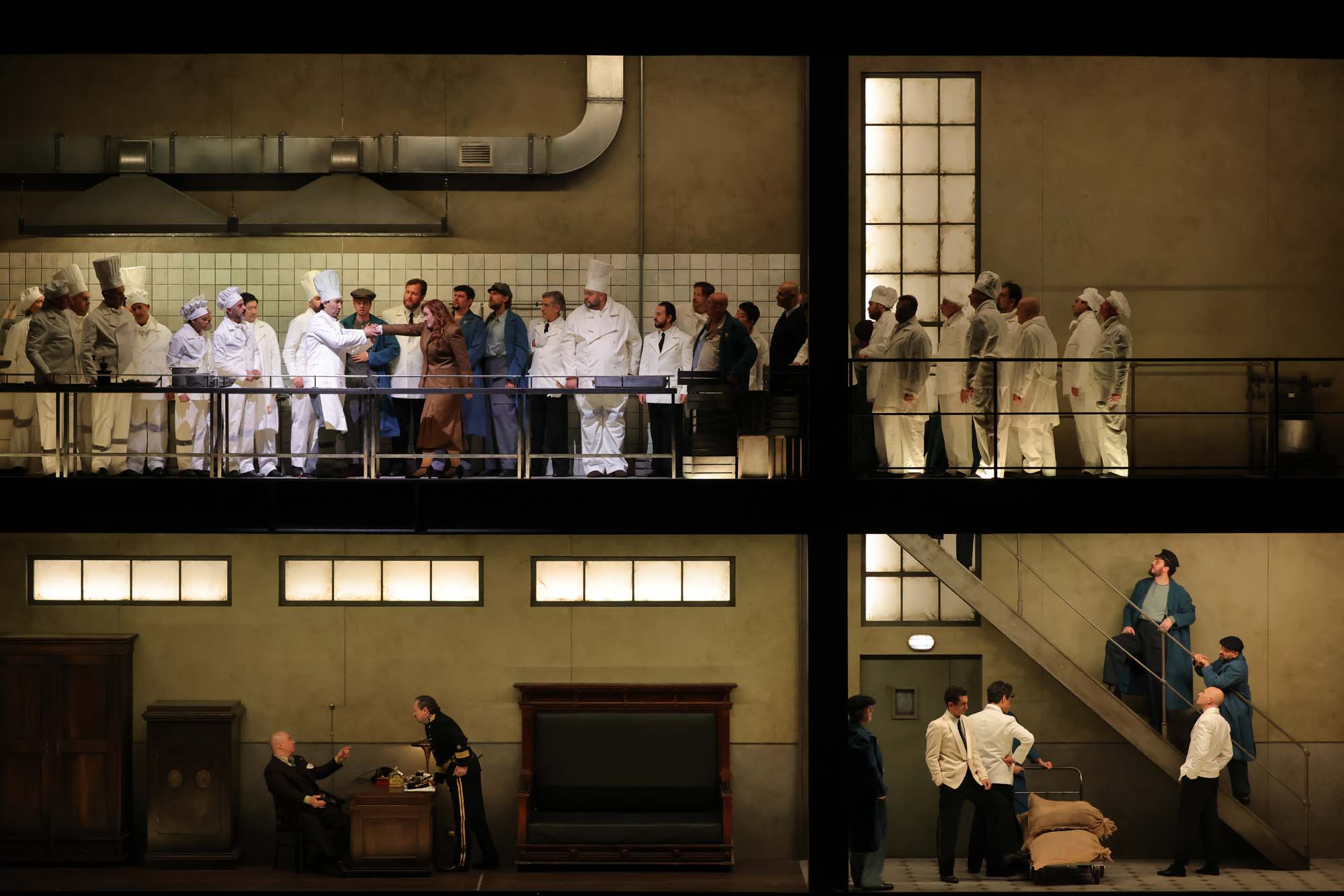 Сцена из спектакля